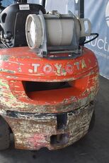 chariot élévateur à gaz Toyota 42-7FGF25 à vendre image 15 chariot élévateur à gaz Toyota 42-7FGF25 image 15